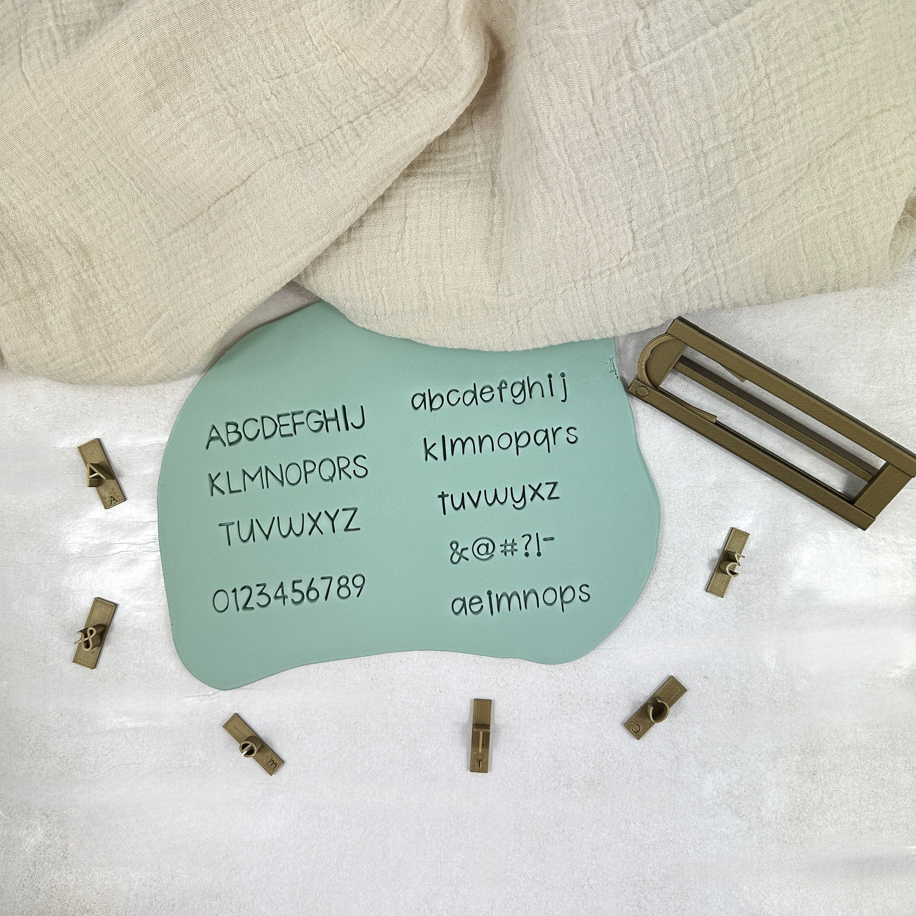CLASSIC FONT SETS