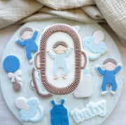 Baby im Körbchen