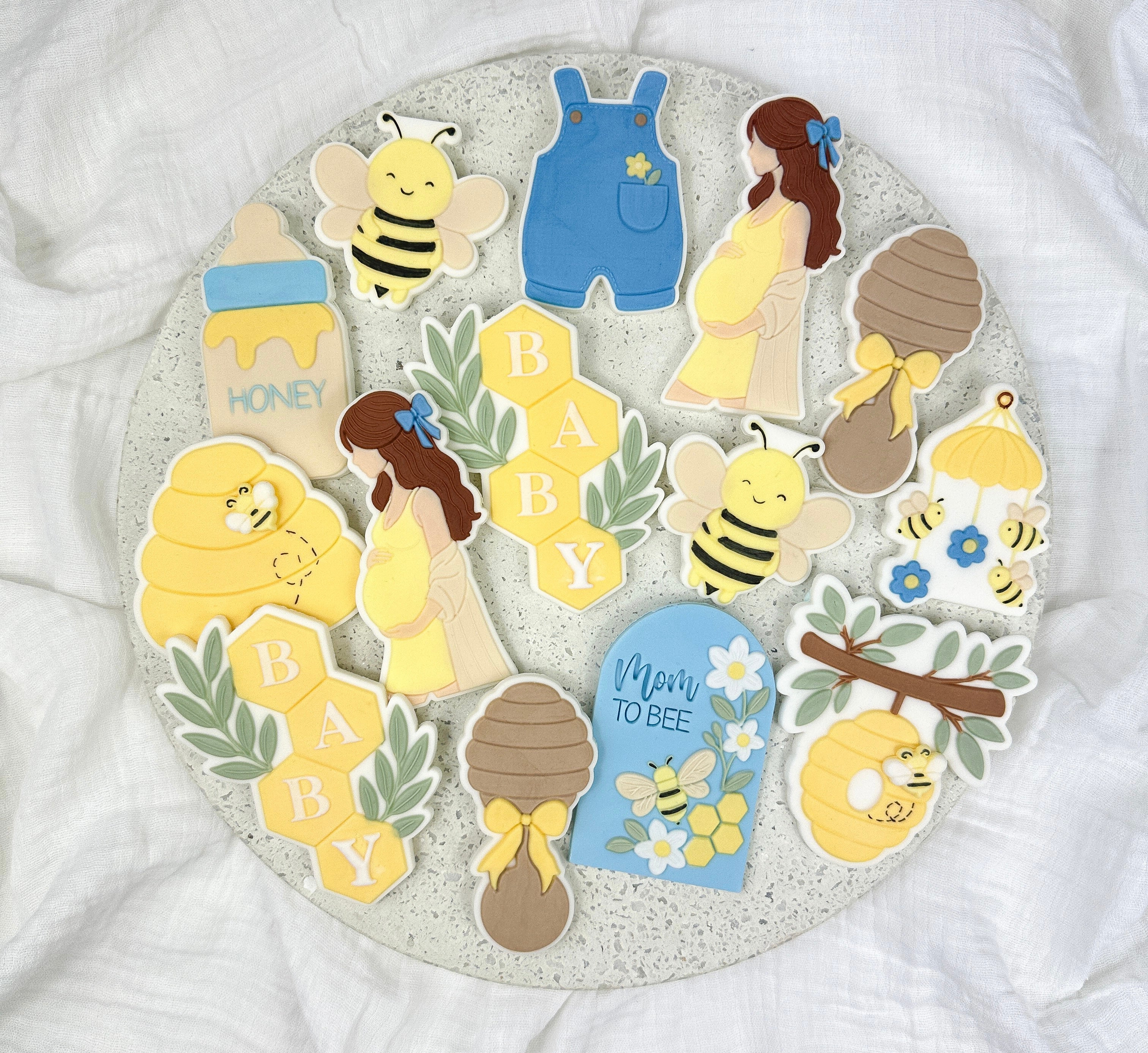 Mom to Bee Font Stamp