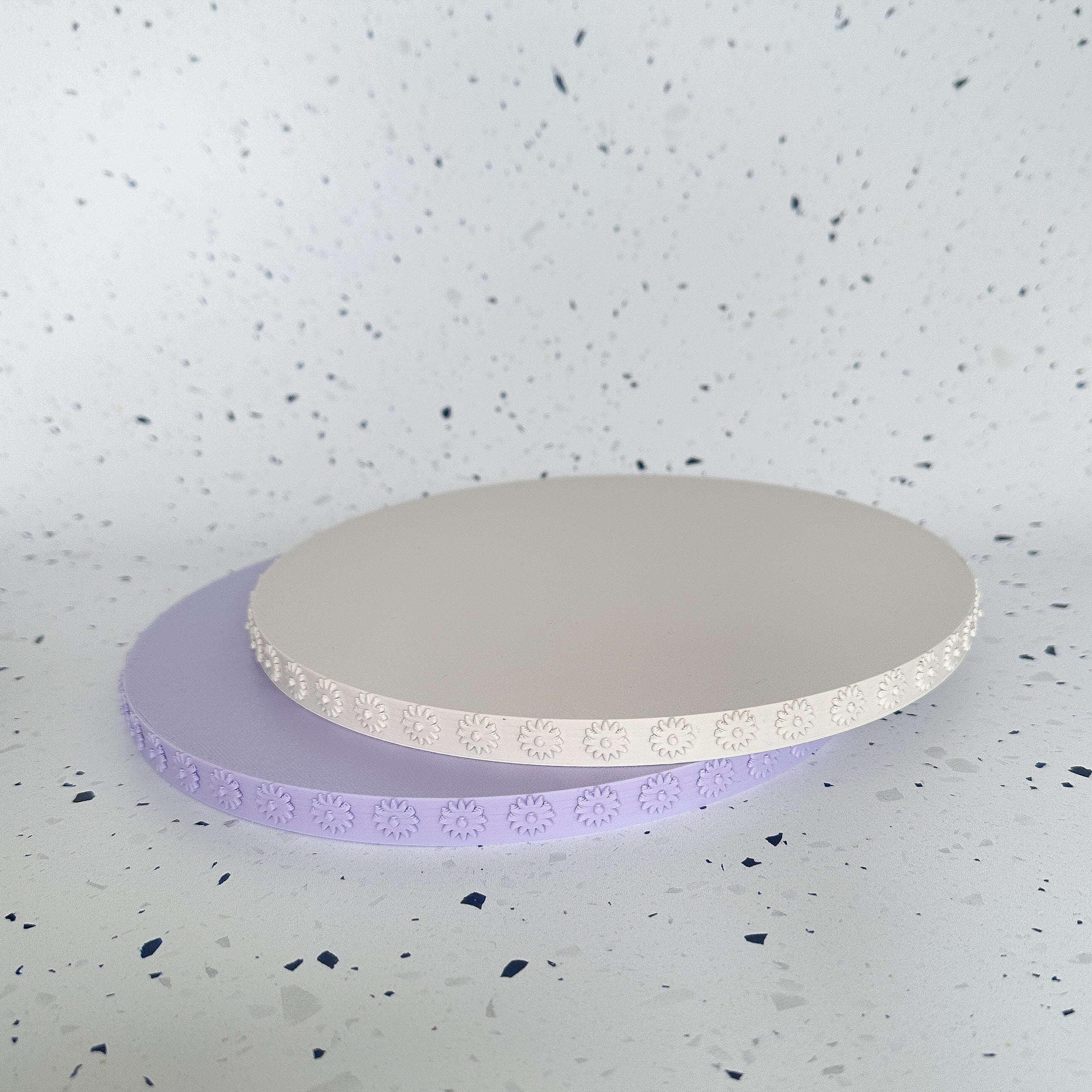 Daisy Cake Board